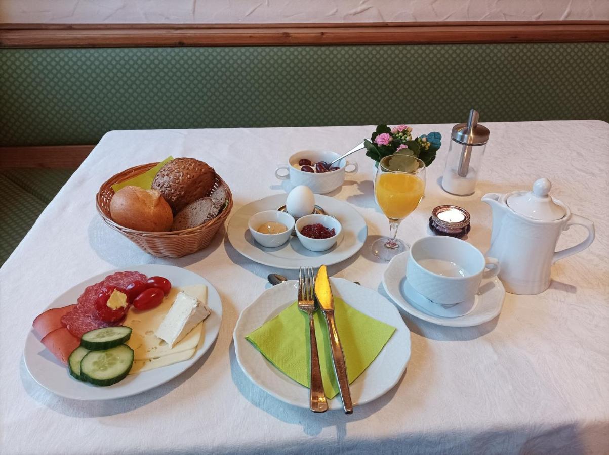 Bocksbeutelherberge Зомерах Екстериор снимка